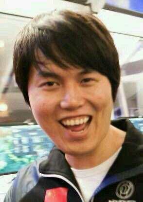 直播平台的生活百态，一群孤独者的狂欢，属于一个人的朝圣