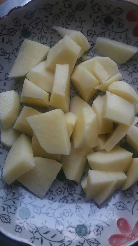 高压锅炖牛肉土豆胡萝卜西红柿,正宗西红柿土豆炖牛肉第一名