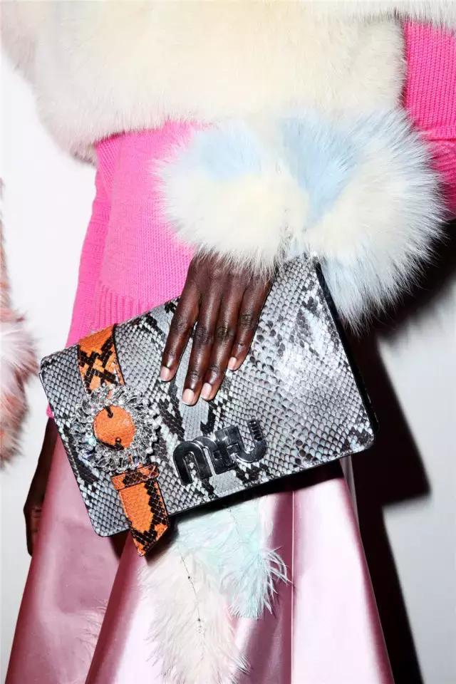 prada七夕限定包包款式,prada七夕星月包