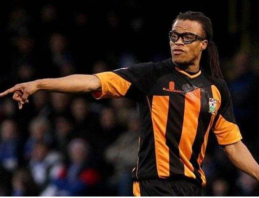 足球球星起诉《英雄联盟》涉嫌抄袭胜诉，网友：这也可以找律师了