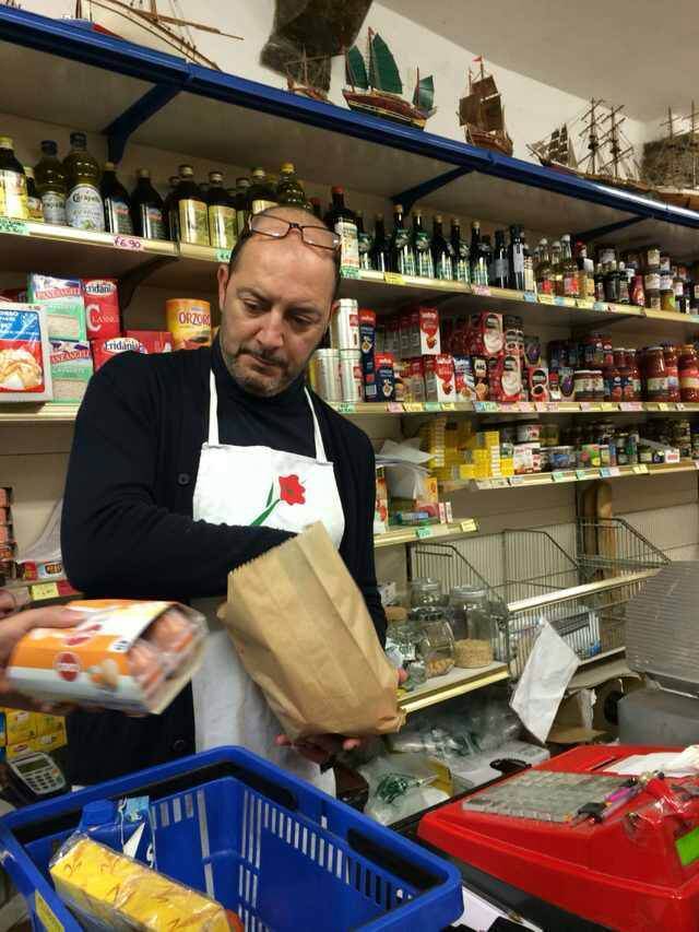 浜氬緱閲屼簹娴峰哺鏃呮父,浜氬痉閲屼簹灏忛晣娴疯竟