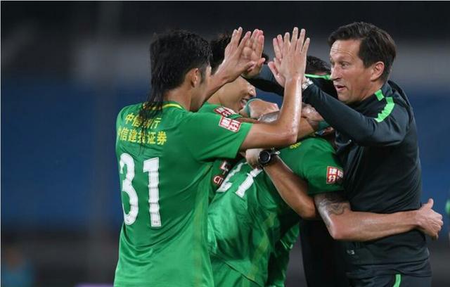 曾比里皮更强的卡佩罗真的老了？而换帅后的国安怎么见谁灭谁