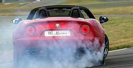 车子什么情况下会发出警报声,爱车遇到这些异响要注意了