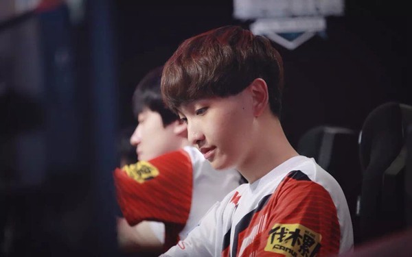 lpl老牌选手还有哪些中国选手,lpl十大传奇选手排名在哪里看