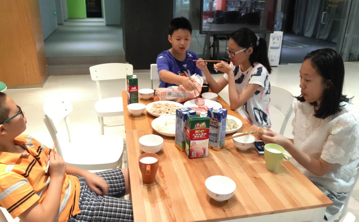 闭门造车主题营回忆——创我所想，看孩子们如何创造智能机器人！