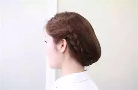 简单又漂亮的短发编发造型教程,短发编发发型简单又好看步骤