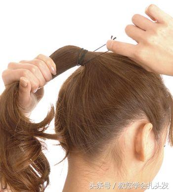 中长发扎花苞头好看吗,如何扎出更具设计感的花苞头