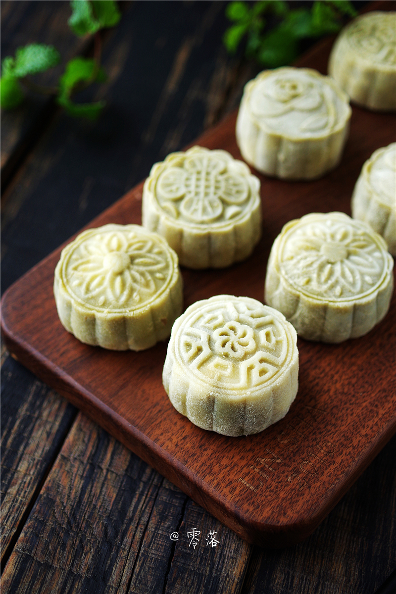 流心月饼的流心馅怎样冰冻才会硬,月饼怎么做简单又好吃又漂亮