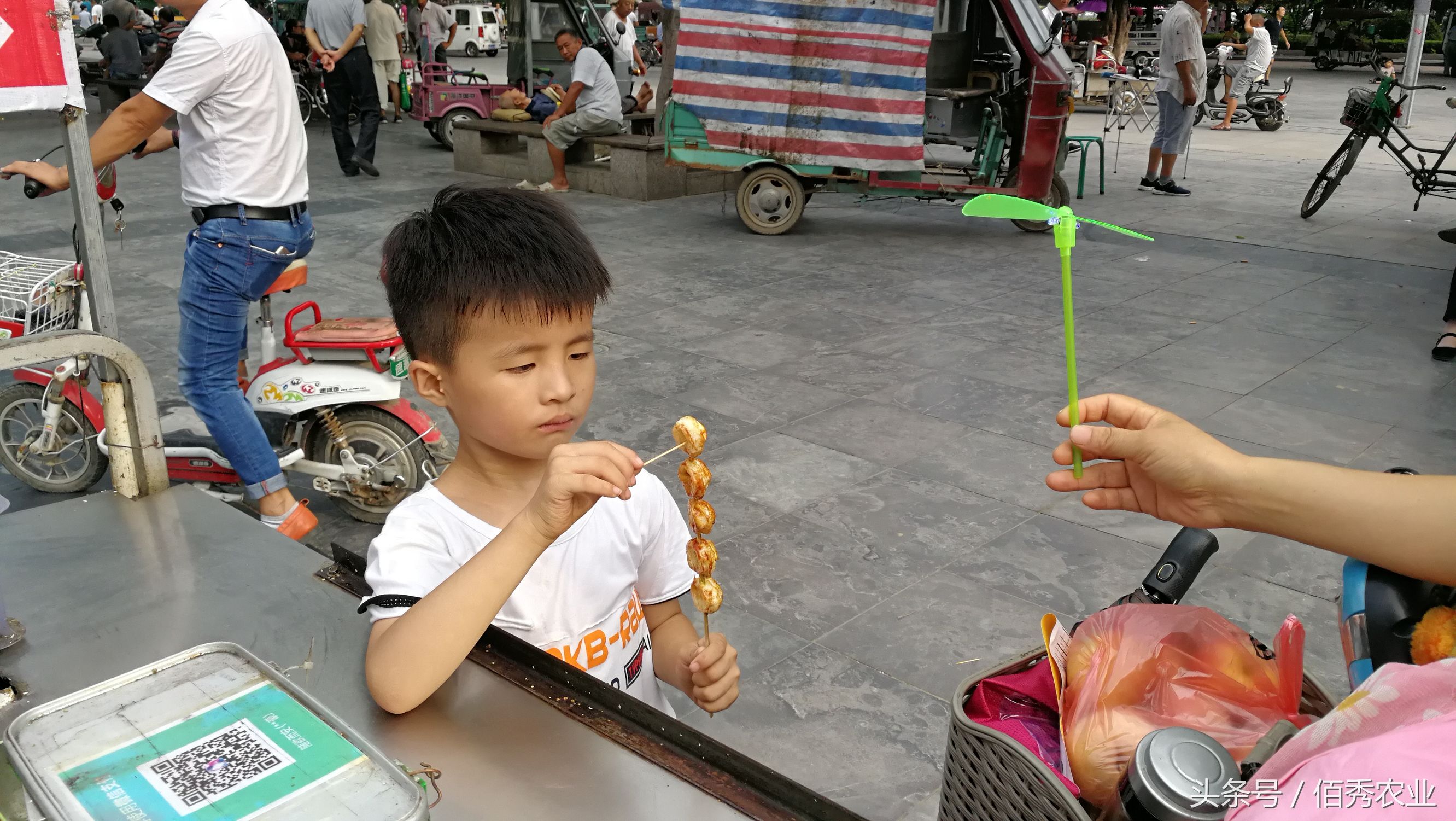 适合农村摆摊卖的小吃,农村摆摊卖小吃