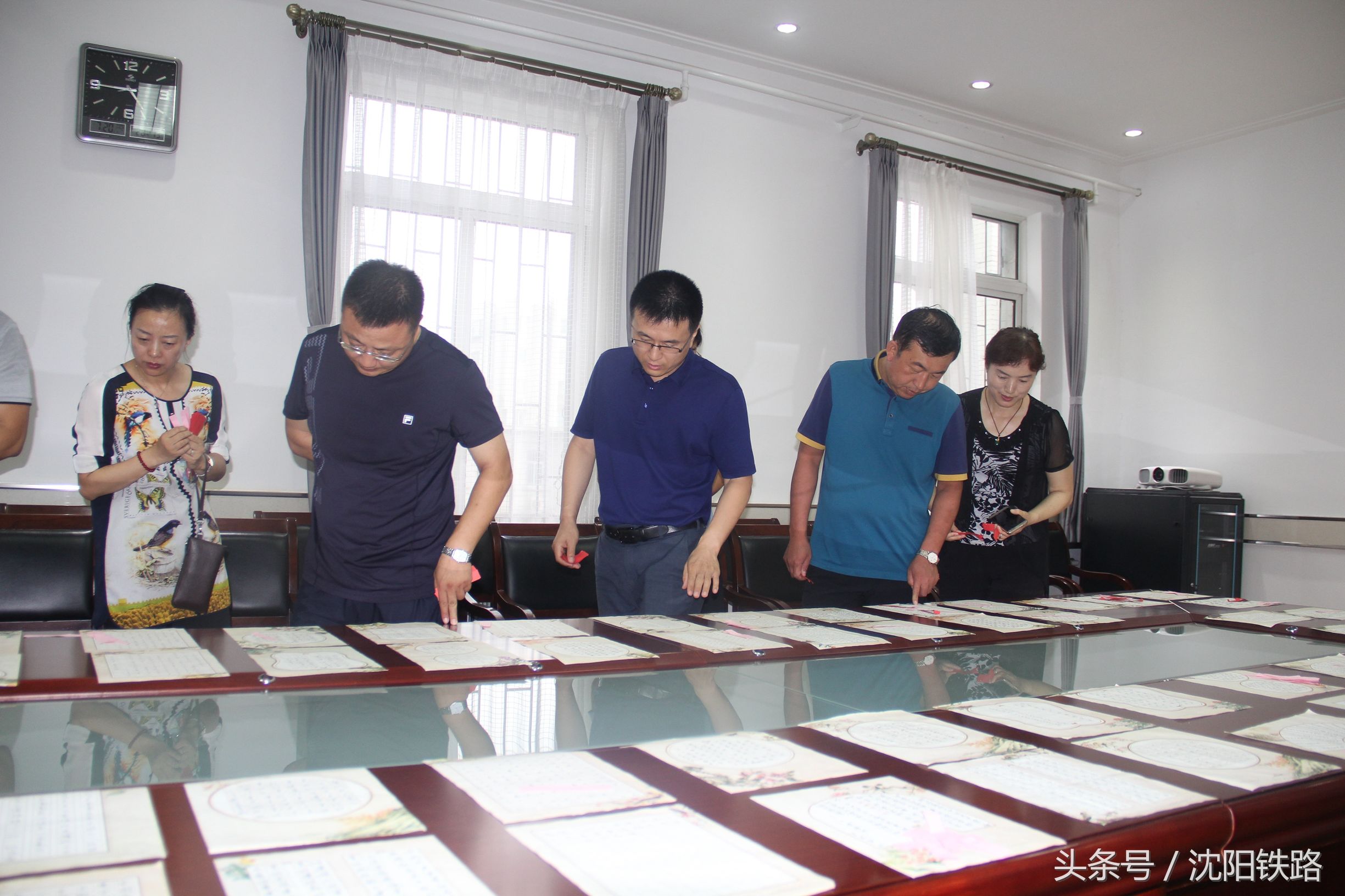 暑运期间天气炎热，但丹东站职工参与活动的心情更热，快到赛场去看看他们的风采吧！