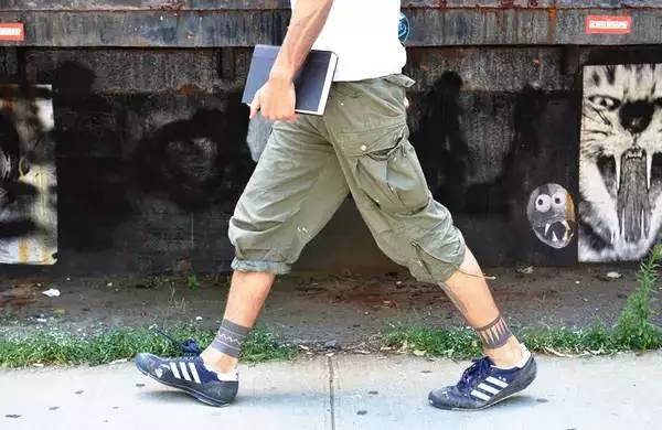 男生短裤如何穿出高级感,男生如何穿短裤显高