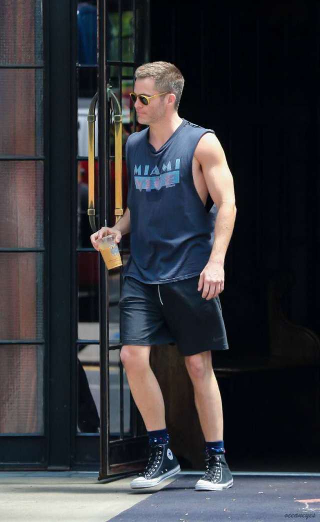 回力帆布鞋新款与经典款的区别,回力帆布鞋经典款小白鞋