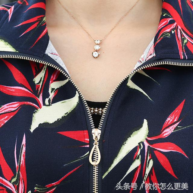 中年人穿什么款式的外套好看,啥样衣服适合中年人秋季外套