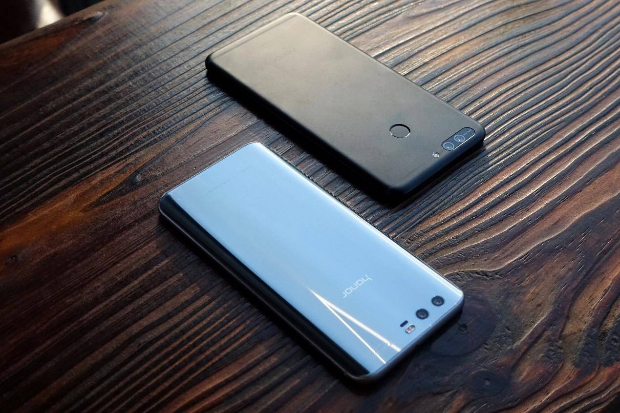 光荣v9和光荣9的性能有什么区别,光荣9和光荣v9哪个好值得买