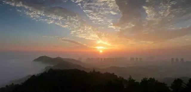 大足石刻详细讲解,大足简短介绍