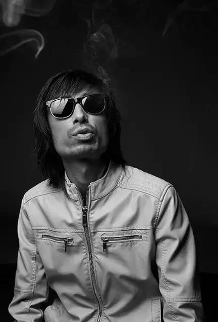 谢天笑我没有未来,谢天笑我不是明星