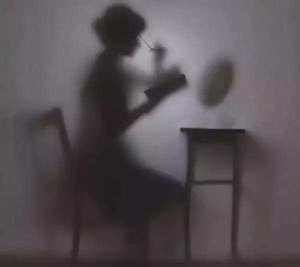 技巧：难得“糊”图，看不清楚也动人