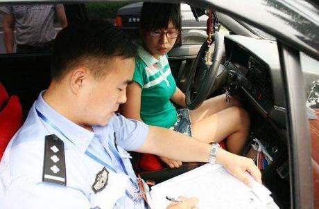 考驾照科一科二科三科四都考什么,驾考流程科一到科四详细内容