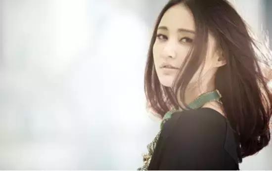 中分该怎么梳教程,中分怎么梳最好看