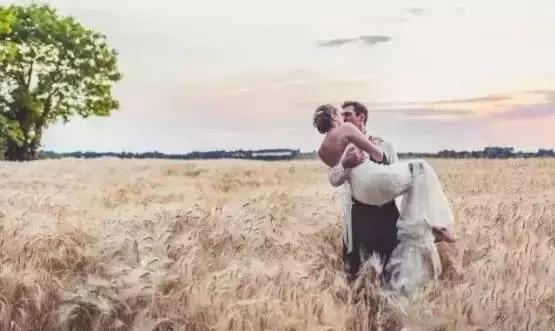 干货分享最心机的婚纱照pose,秀禾服婚纱照教你摆pose