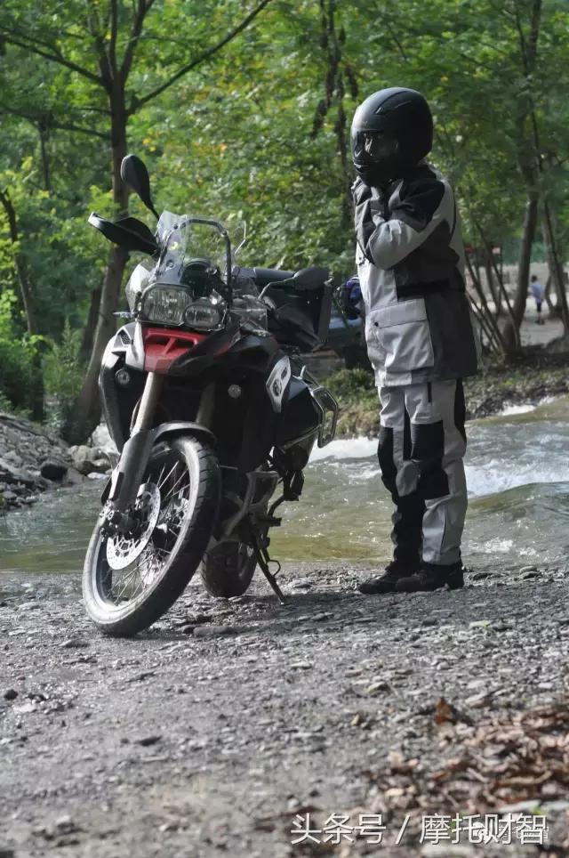 速莱特拉力服测评,顶级拉力服推荐评测