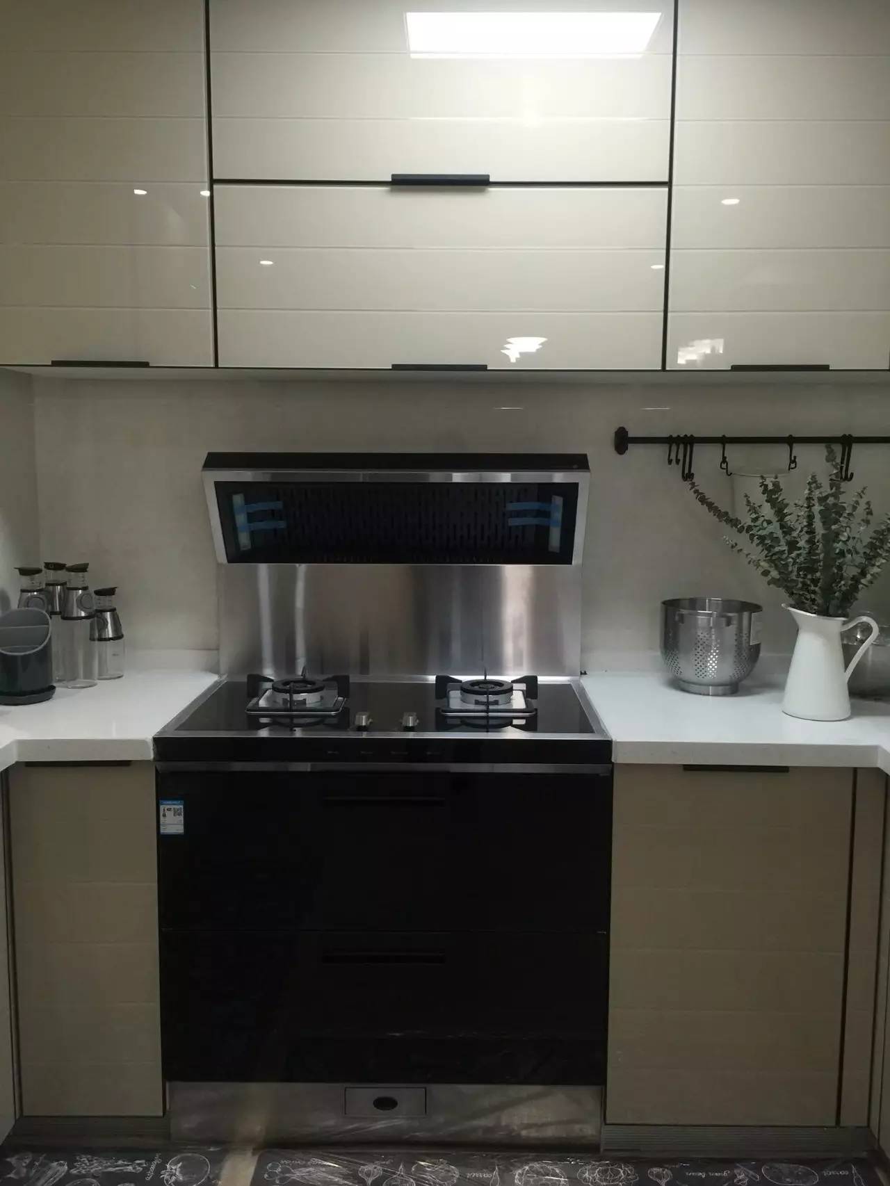 现在流行什么款式油烟机,柜罩型油烟机有几种款式