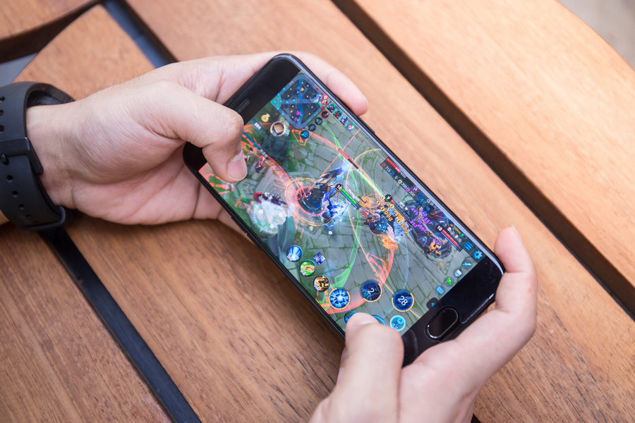 oppor11已成17年爆款产品,为什么oppo就被称为厂妹