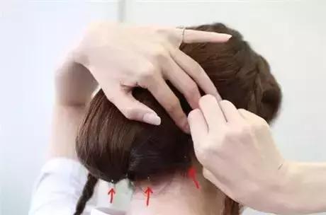 简单又漂亮的短发编发造型教程,短发编发发型简单又好看步骤