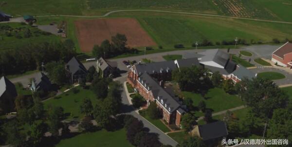 鍔犳嬁澶у浗鐜嬭壘鍚夊皵涓瀛﹁垂,鍔犳嬁澶у浗鐜嬭壘鍚夊皵涓鍦ㄥ摢