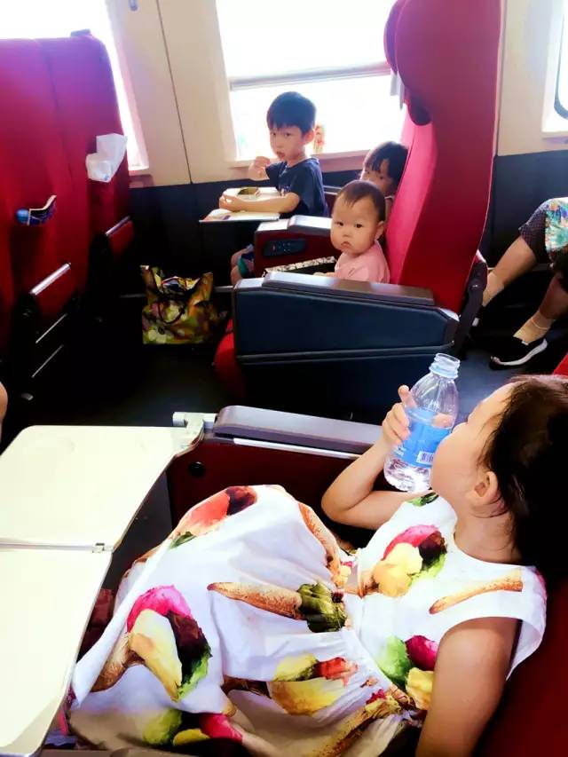 北纬30°神秘之境，在高山草甸、追逐鹿群，这里美的像天堂！