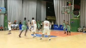 CBA库班篮球水平高，55岁还很强，球迷：比许家印厉害