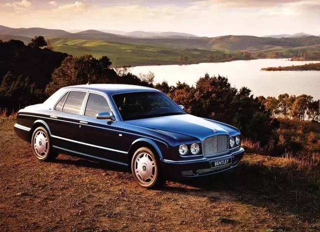 为什么吉利车标很像宾利,吉利666车标