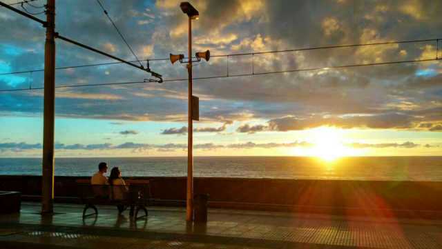 浜氬緱閲屼簹娴峰哺鏃呮父,浜氬痉閲屼簹灏忛晣娴疯竟