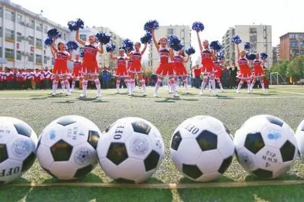 快乐足球踢出梦想,快乐足球放飞自我