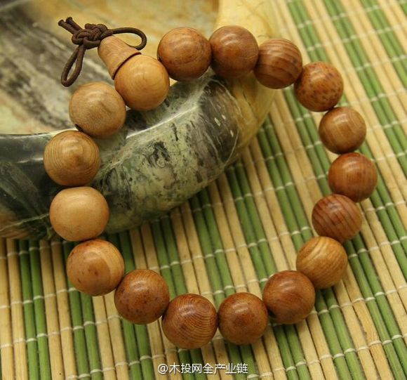 檀香木手串的功效与作用,牦牛骨手串的功效与作用