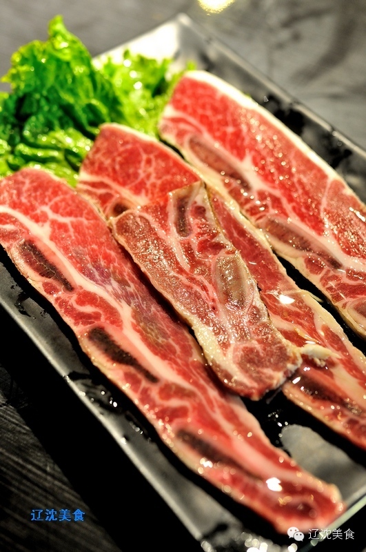 山东小伙创建了”烧+烤“新模式，玩活沈阳长白社区小餐饮