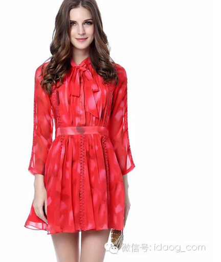 有一种迷人的雪纺裙,减龄碎花雪纺裙