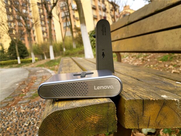 联想扭转式微型投影机p0510,微型迷你投影仪便携机联想t200