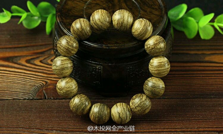 檀香木手串的功效与作用,牦牛骨手串的功效与作用