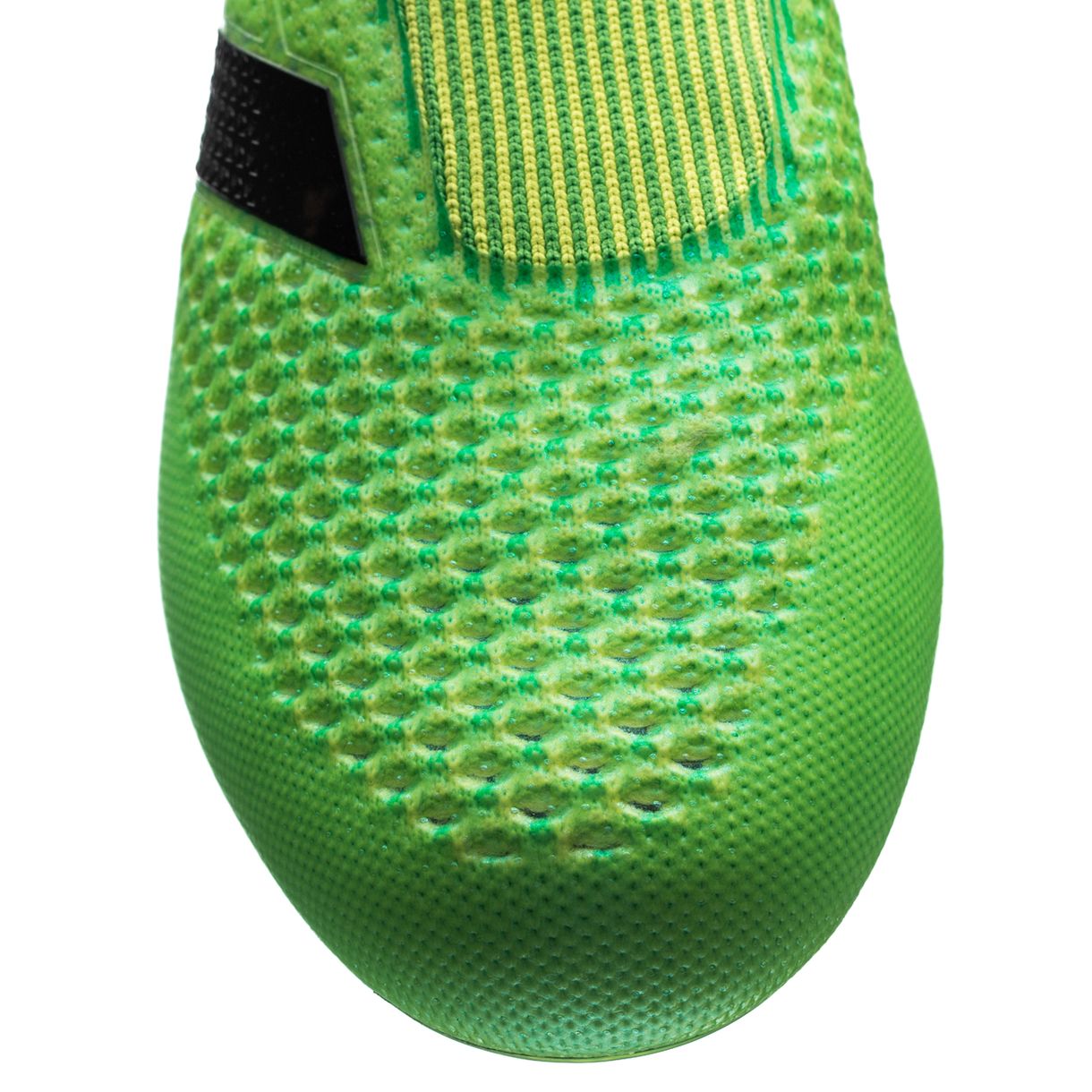 踢球人需看五大经典足球鞋款推荐,足球鞋知识科普之如何挑选足球鞋