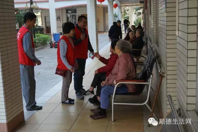 春暖花开暖意浓浓,春暖花开养老院