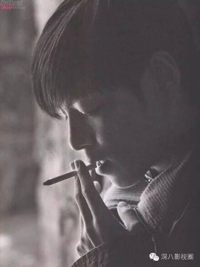 欧巴乱扔烟头，真的不只是砸到花花草草的小问题哟