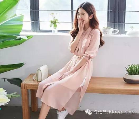 有一种迷人的雪纺裙,减龄碎花雪纺裙