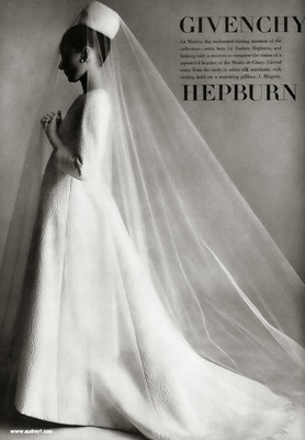 赫本和玛丽莲梦露谁更好看,凭啥让赫本和梦露都如此迷恋