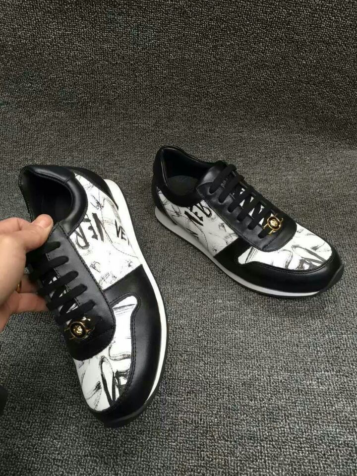 皮带范思哲贵还是gucci贵 (范思哲皮带适合正装还是休闲装)