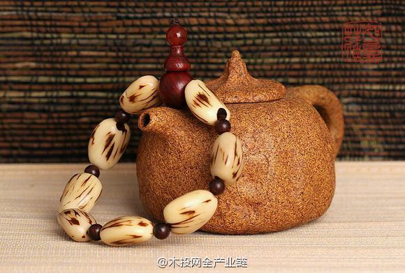 檀香木手串的功效与作用,牦牛骨手串的功效与作用