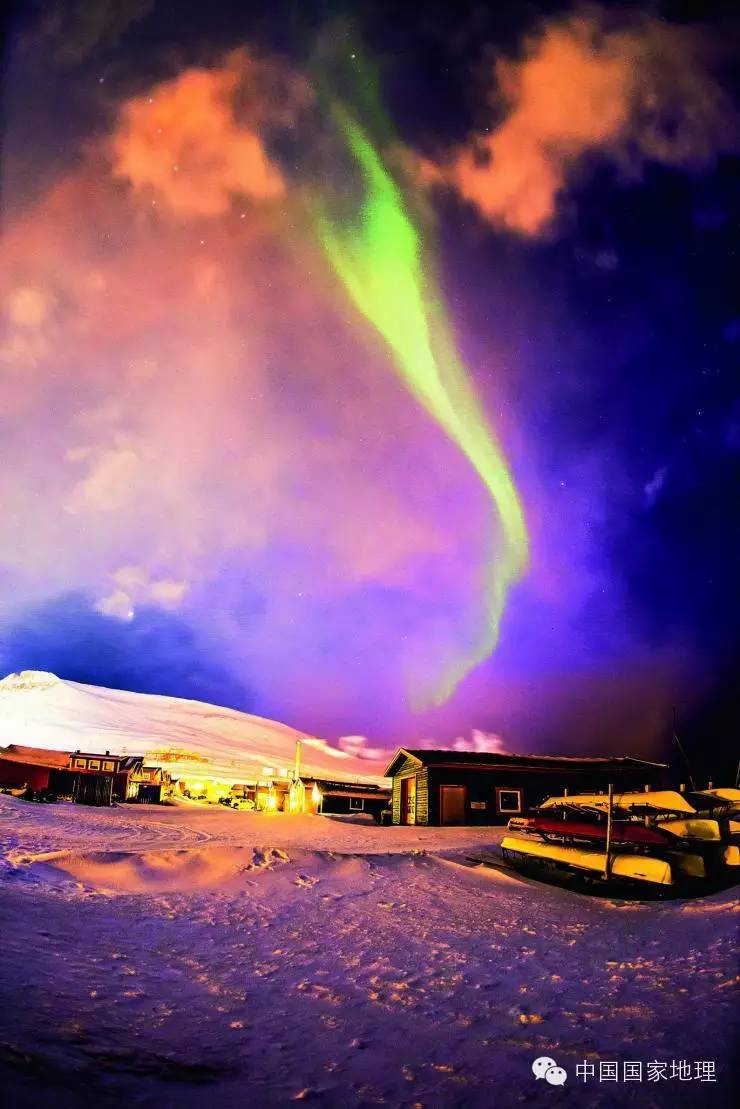 极光和星空相遇,极光和喜欢的人一起看最浪漫