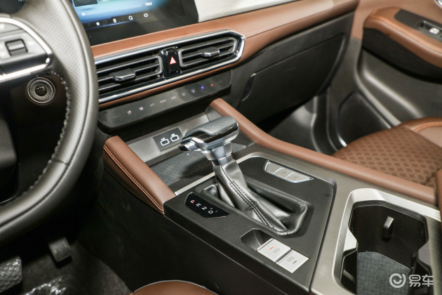 捷途x90plus2.0t子龙版本多少钱,瑞虎8plus和捷途x90plus哪个好