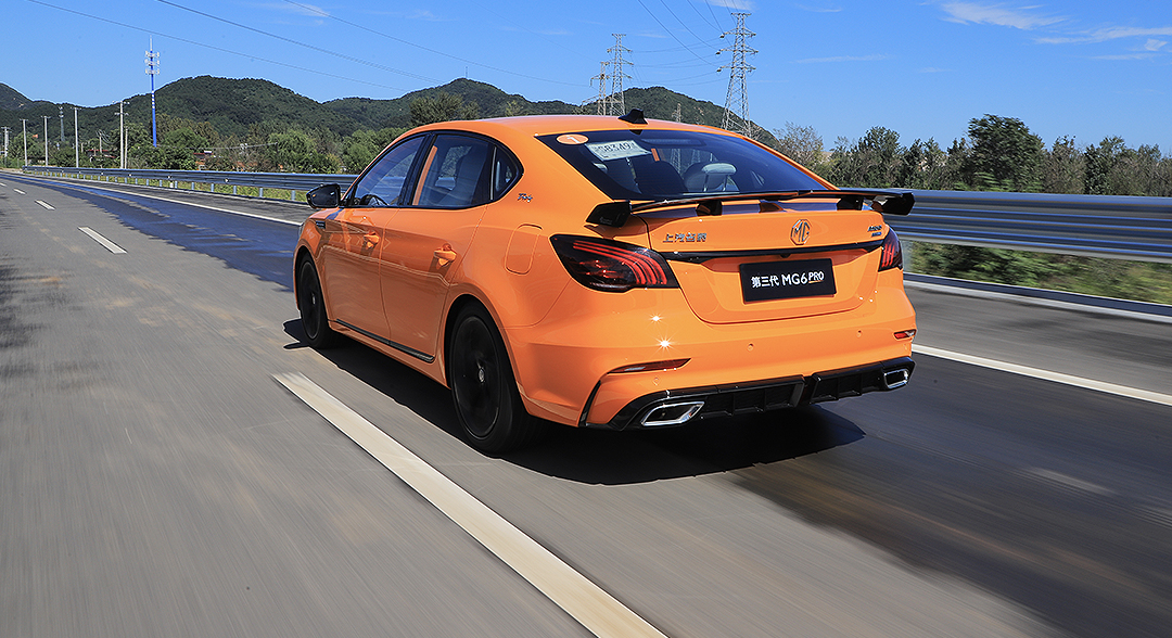名爵mg6pro各种比拼,名爵mg6pro黑武士试驾