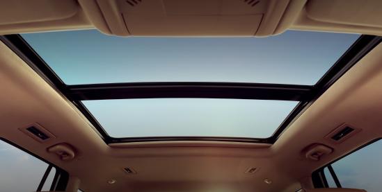 林肯航海家2.0t和凯迪拉克xt5对比,凯迪拉克xt52020款28t豪华型